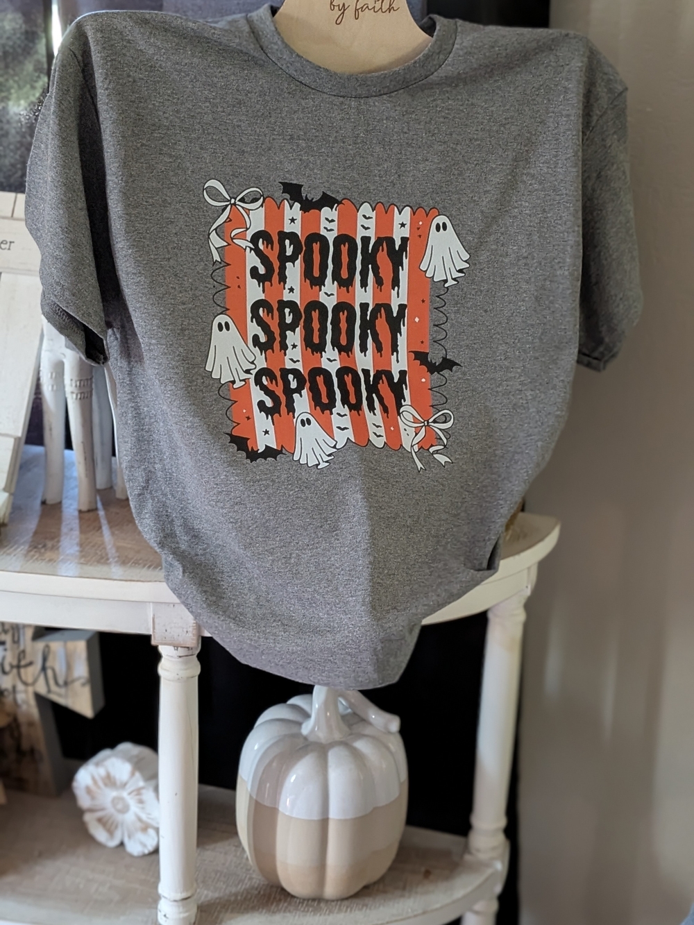 Gildan Gray Tee with Orange & White Halloween 'Spooky' Graphic With Cute Bows!!